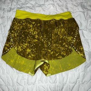 Lululemon find your pace shorts